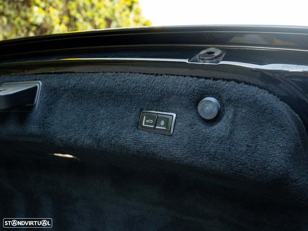 Bentley Continental V8 S - 49