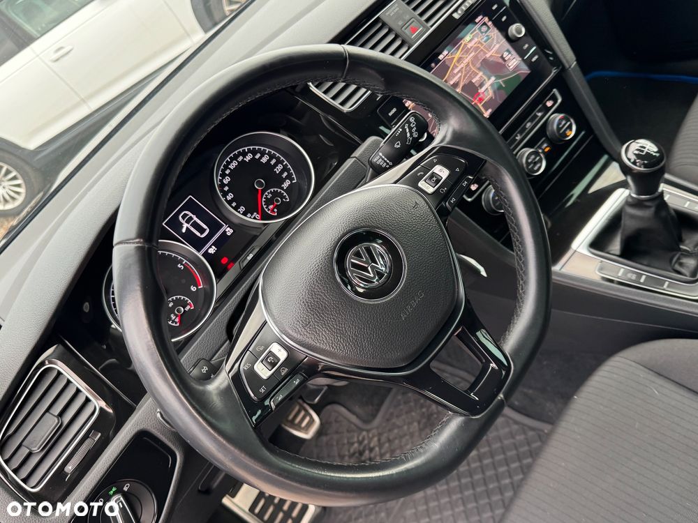 Volkswagen Golf 1.6 TDI Sound - 38