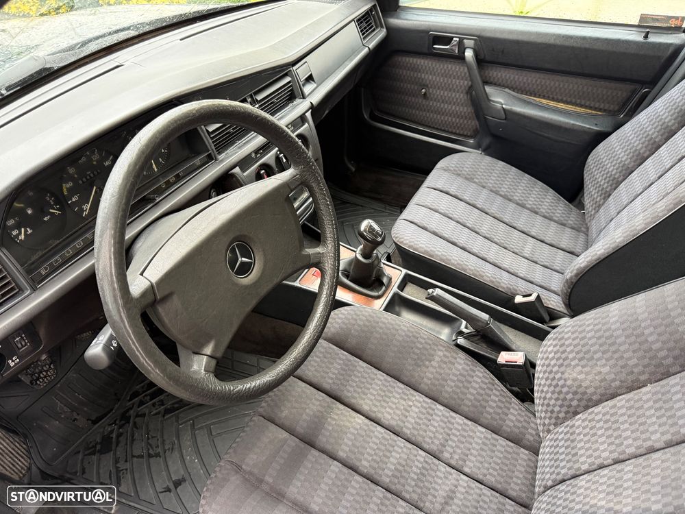 Mercedes-Benz W201 (1982-1993) 190 D 2.0 - 6