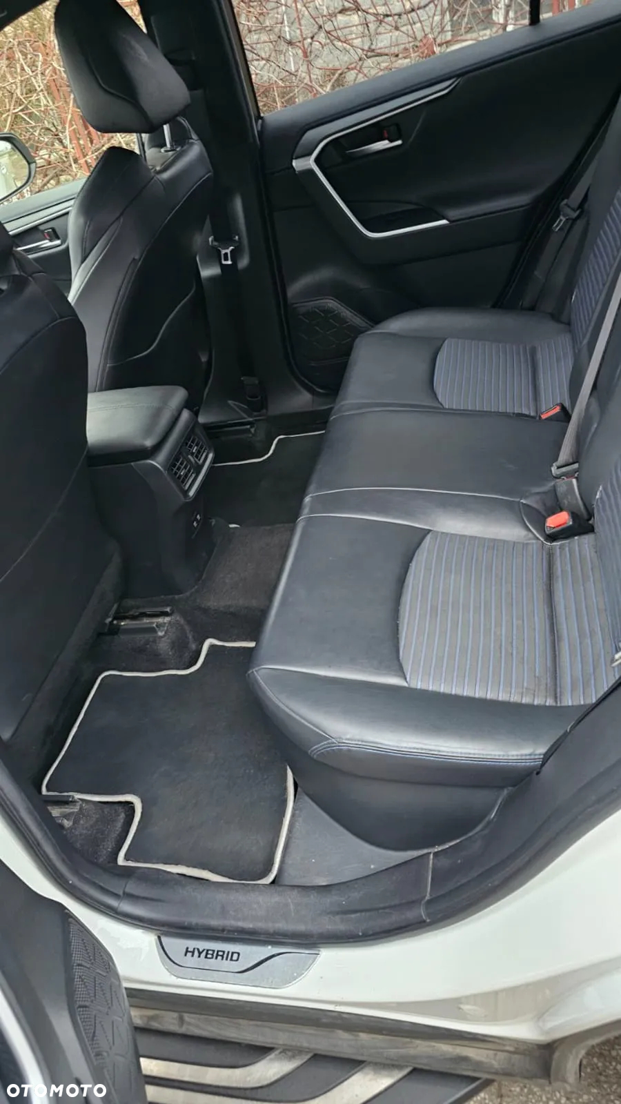 Toyota RAV4 - 5