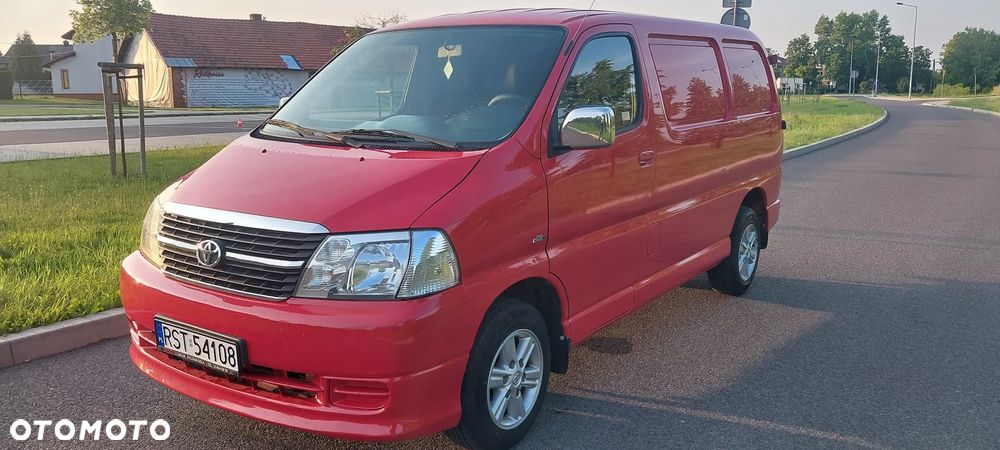 Toyota HIACE - 17
