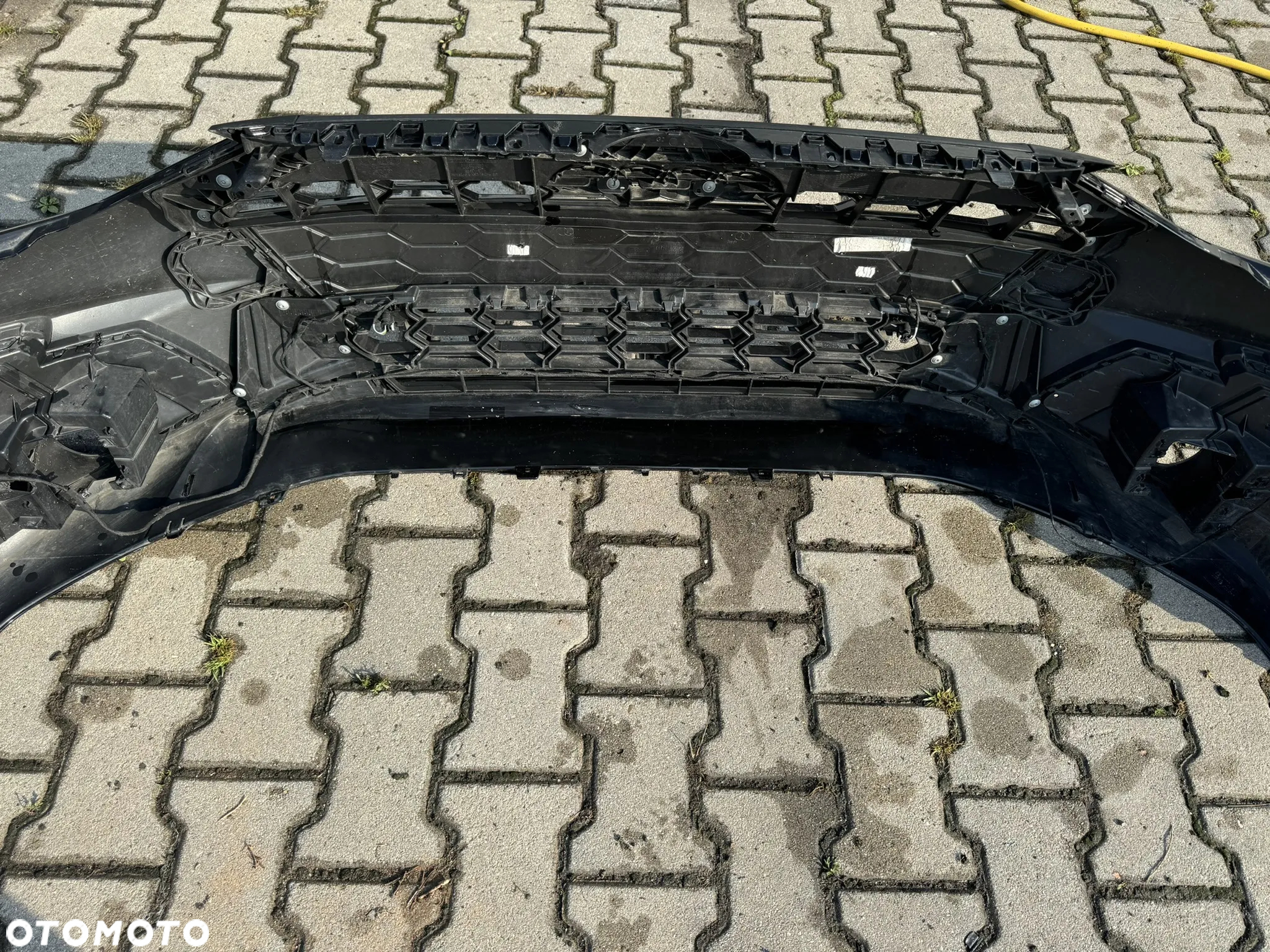 Audi A4 B9 lift S Line zderzak przód przedni LY9T - 6