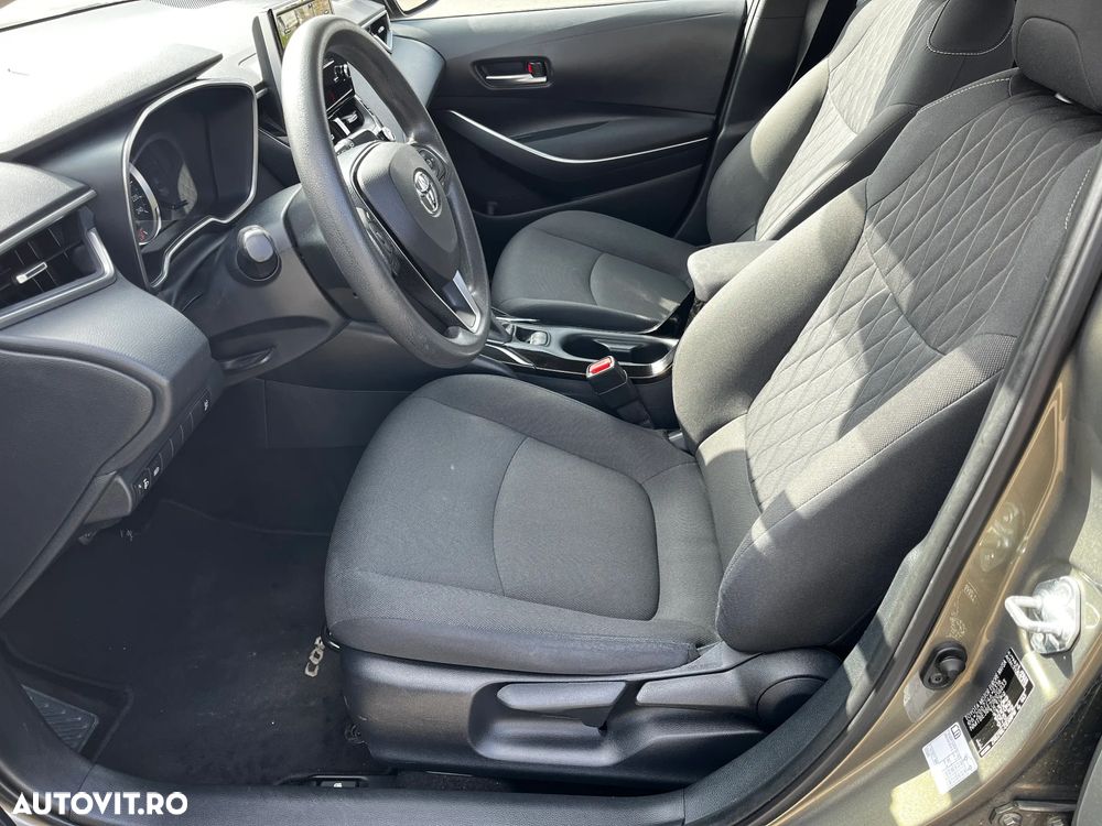 Toyota Corolla - 10