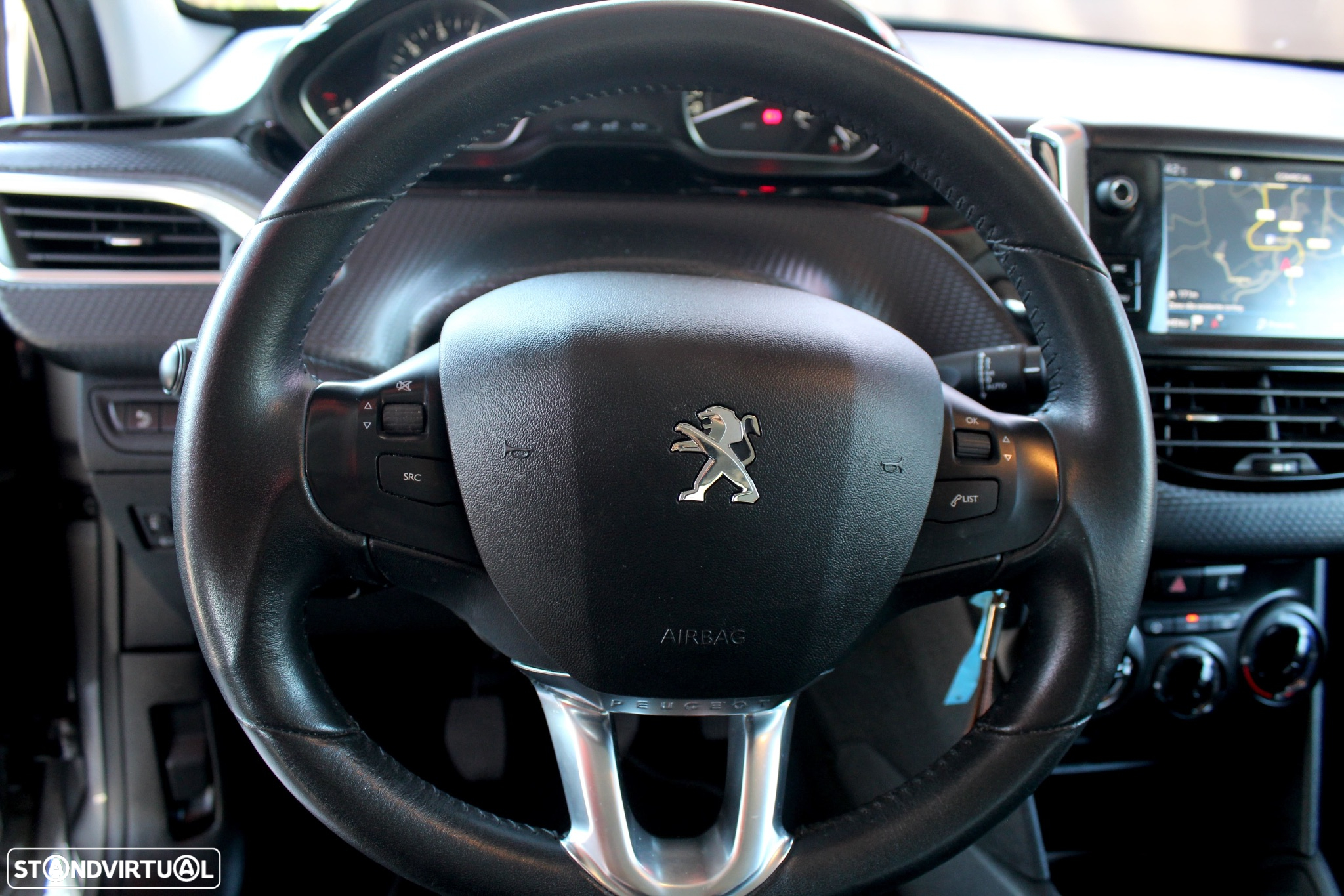Peugeot 208 1.2 PureTech Signature - 18