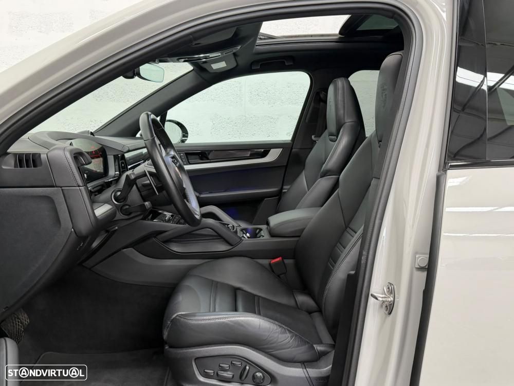 Porsche Cayenne E-Hybrid - 5
