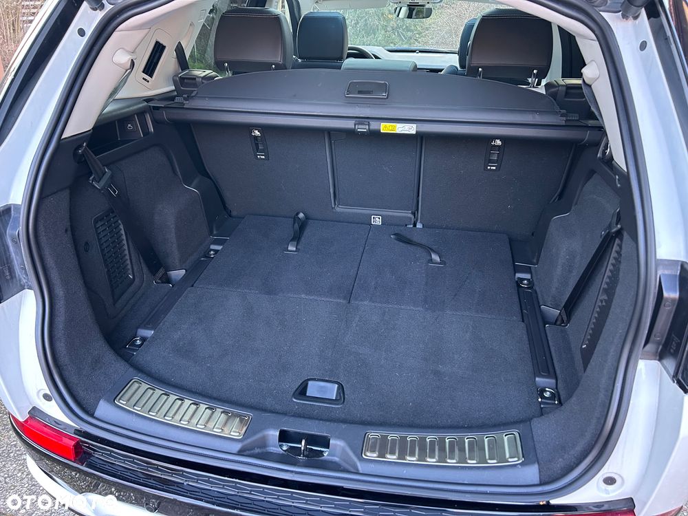 Land Rover Discovery Sport P250 R-Dynamic S - 11