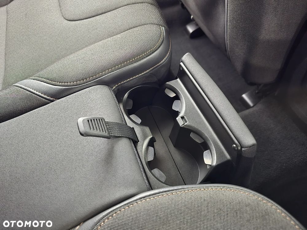 Volvo V40 D2 Momentum - 13