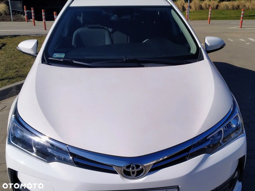 Toyota Corolla 1.6 Premium - 5