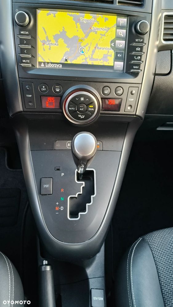 Toyota Verso 1.8 Multidrive Edition - 14