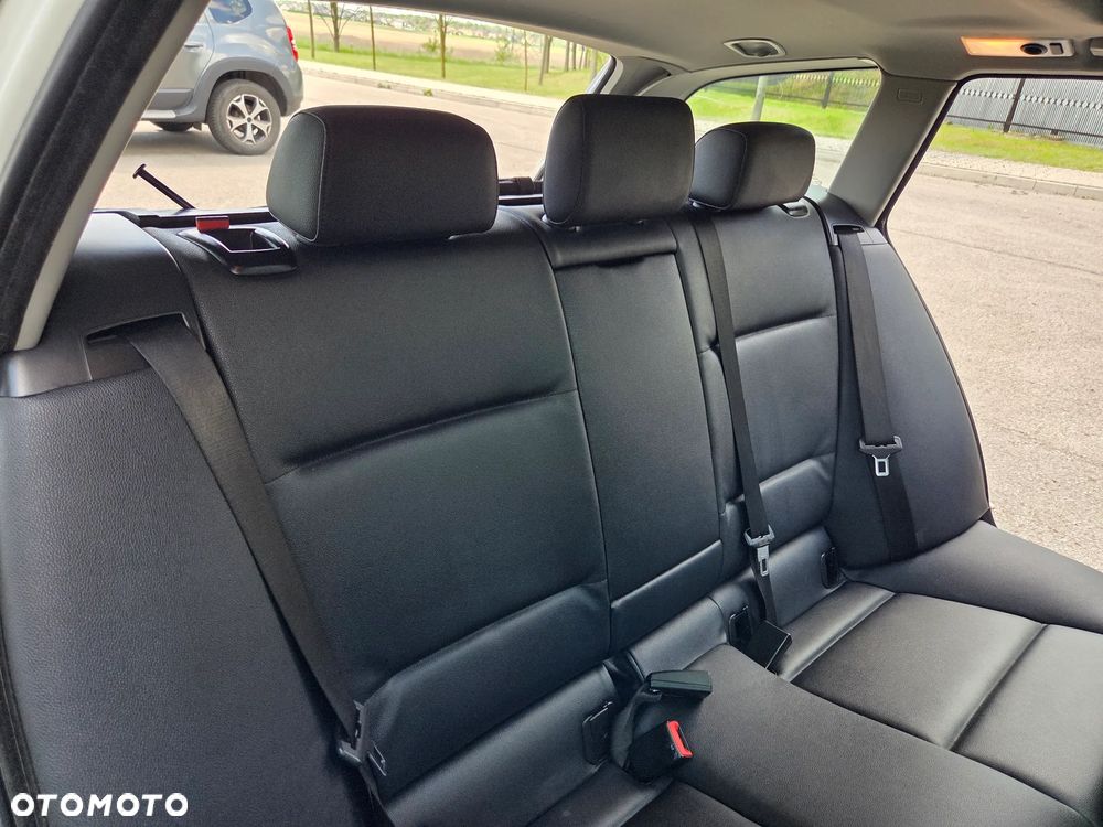BMW Seria 3 318i Edition Exclusive - 31