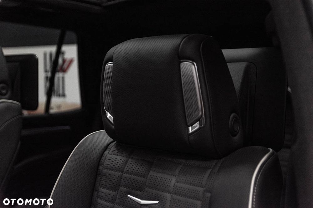 Cadillac Escalade - 14