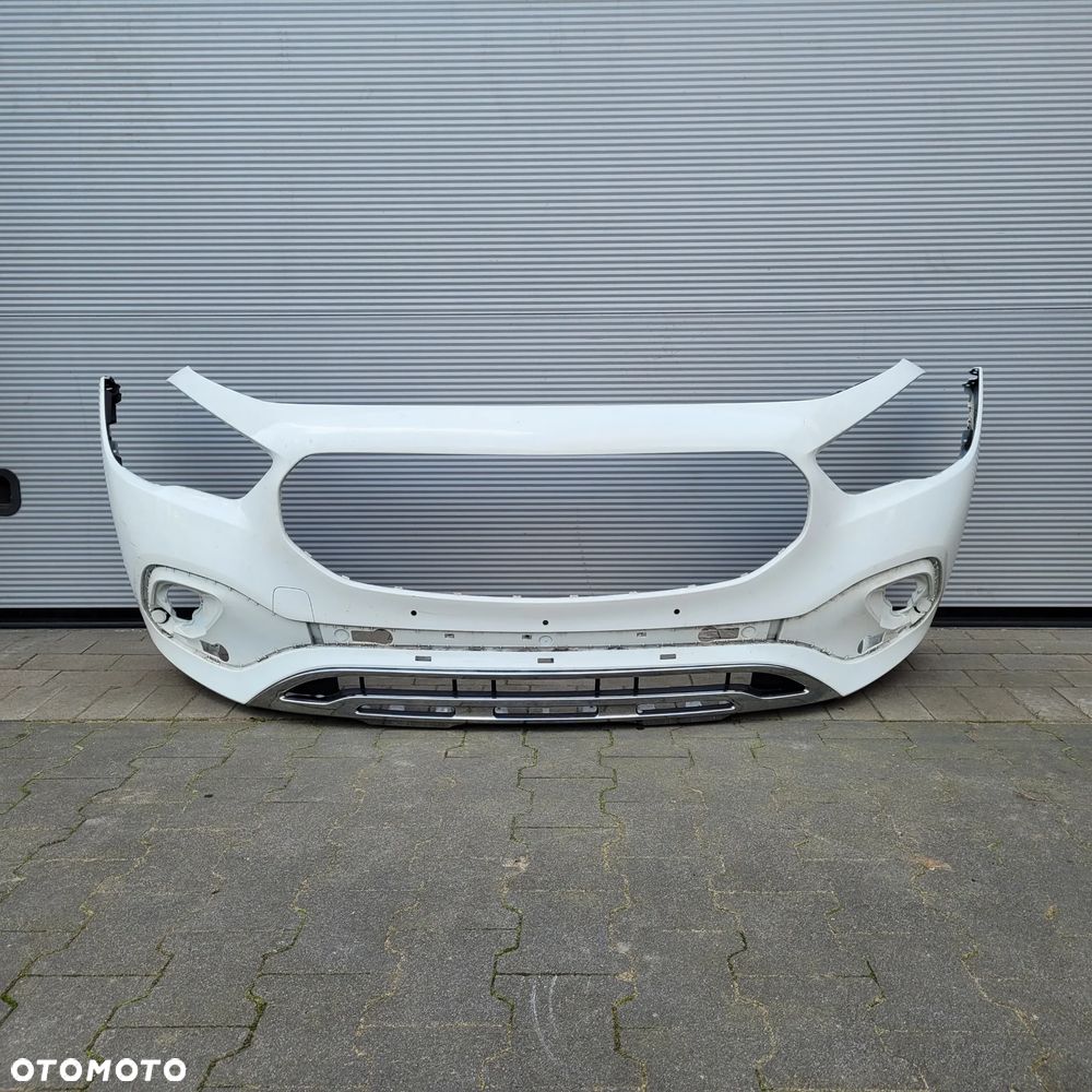 ZDERZAK PRZÓD MERCRDES GLA W 247 - 1
