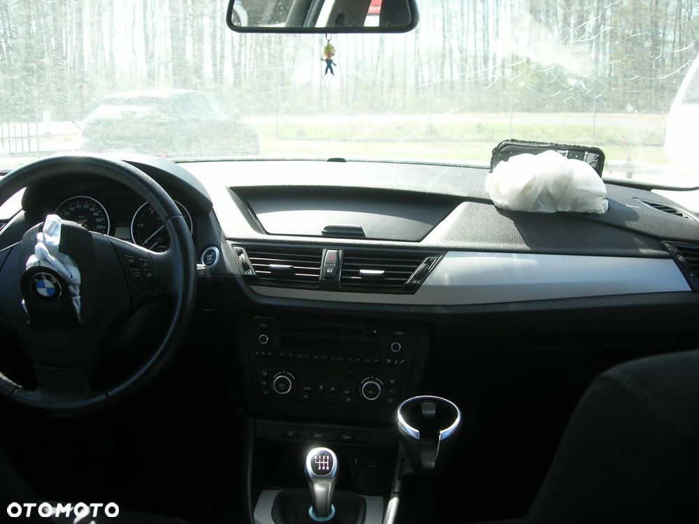 BMW X1 sDrive18d xLine - 15