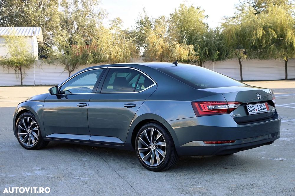 Skoda Superb 2.0 TDI 4X4 DSG Laurin & Klement - 4