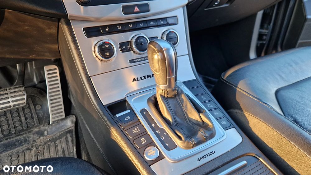 Volkswagen Passat 2.0 TDI 4Motion DSG BlueMotion Tech Highline - 21