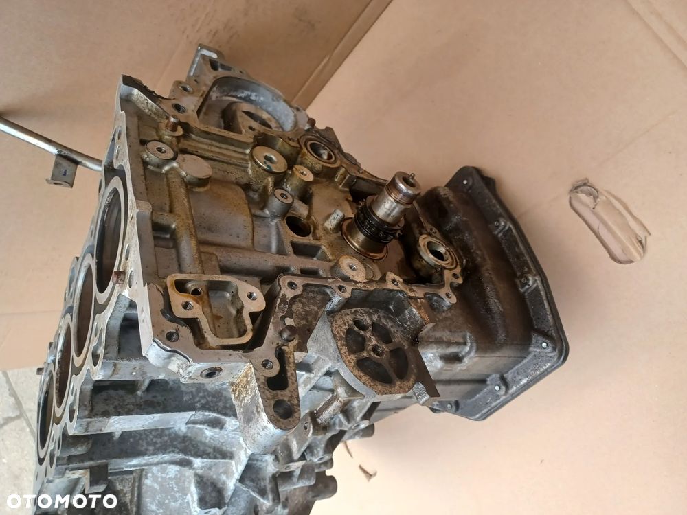 BLOK SILNIKA WAŁ KIA 1.6 CVVT G4FC - 10