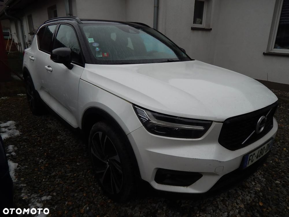 Volvo XC 40 T4 AWD R-Design - 1