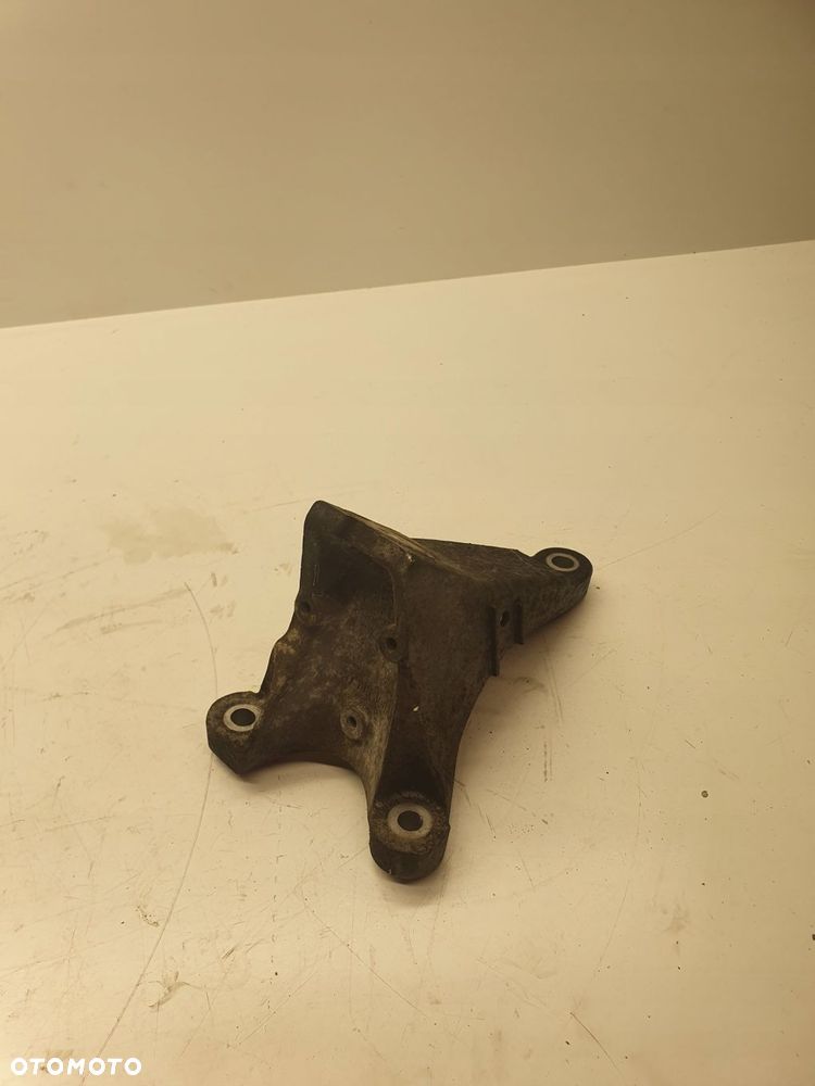 ŁAPA PODPORA SILNIKA AUDI S4 B6 B7 8E0199308AN 4,2 - 1