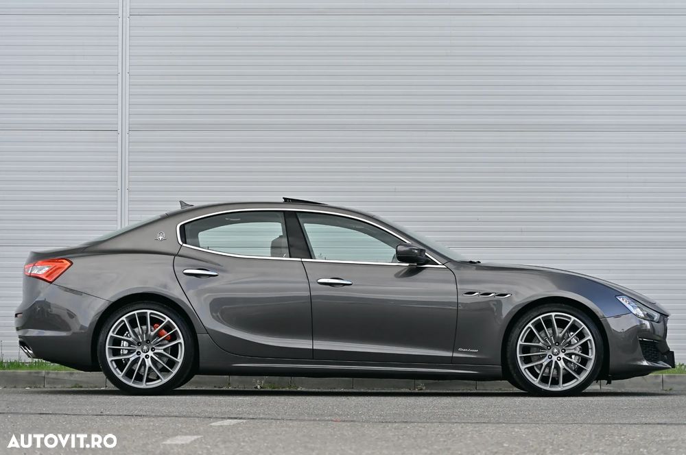 Maserati Ghibli GranLusso - 9
