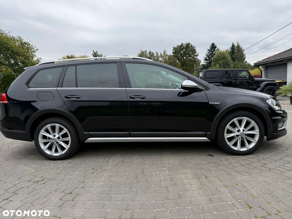 Volkswagen Golf - 9