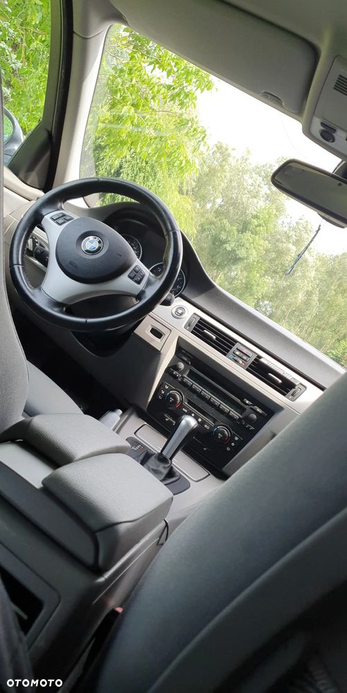 BMW Seria 3 325xi - 9