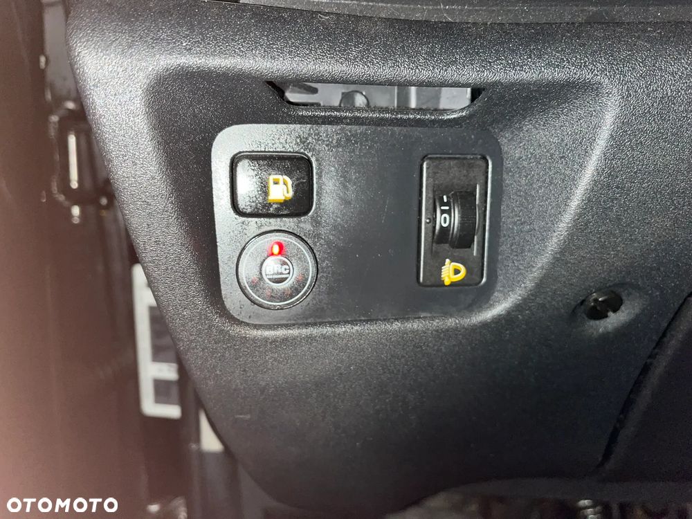 Citroën C4 Grand Picasso 1.8 16V Style - 12