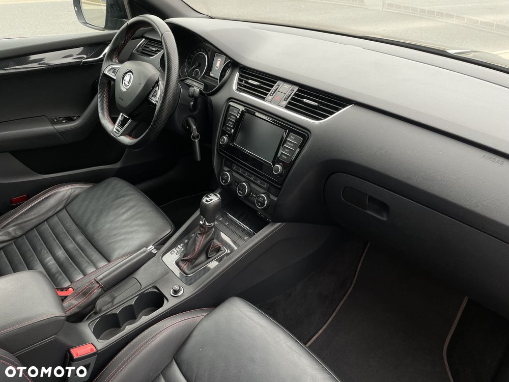 Skoda Octavia 2.0 TDI SCR RS DSG - 17