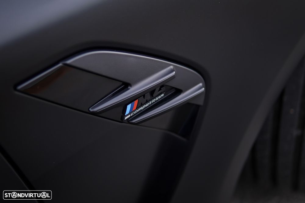 BMW M4 Competition xDrive - 16