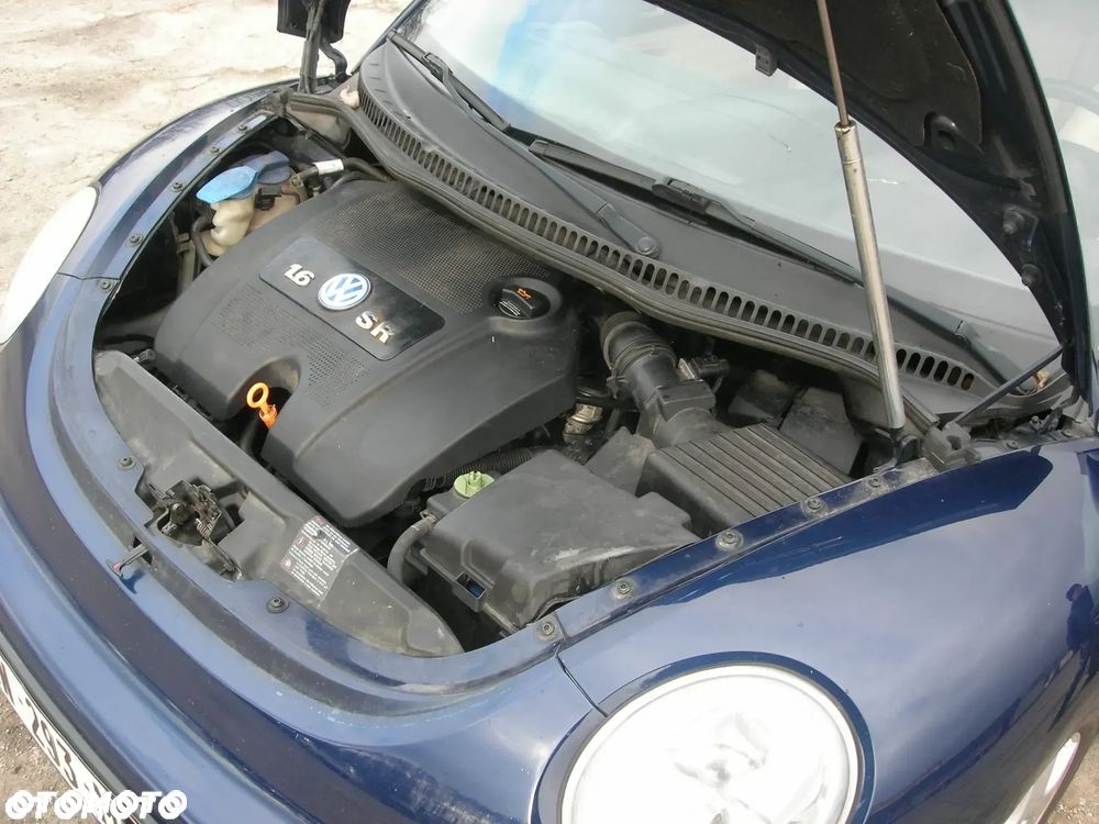 Volkswagen New Beetle Cabriolet 1.6 - 9