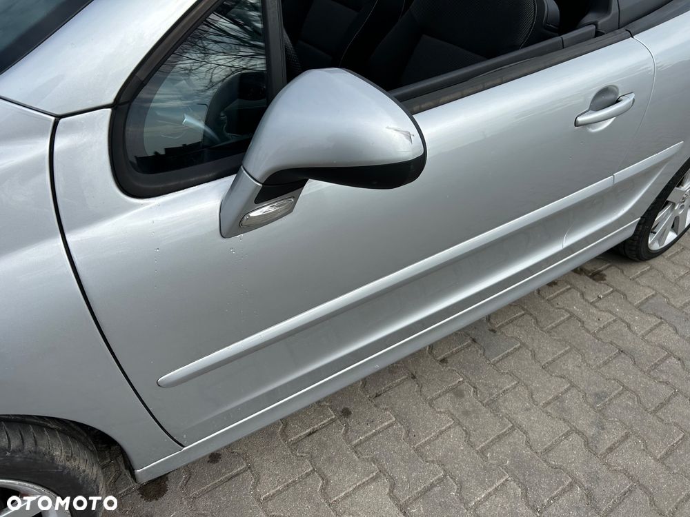 Peugeot 207 - 24