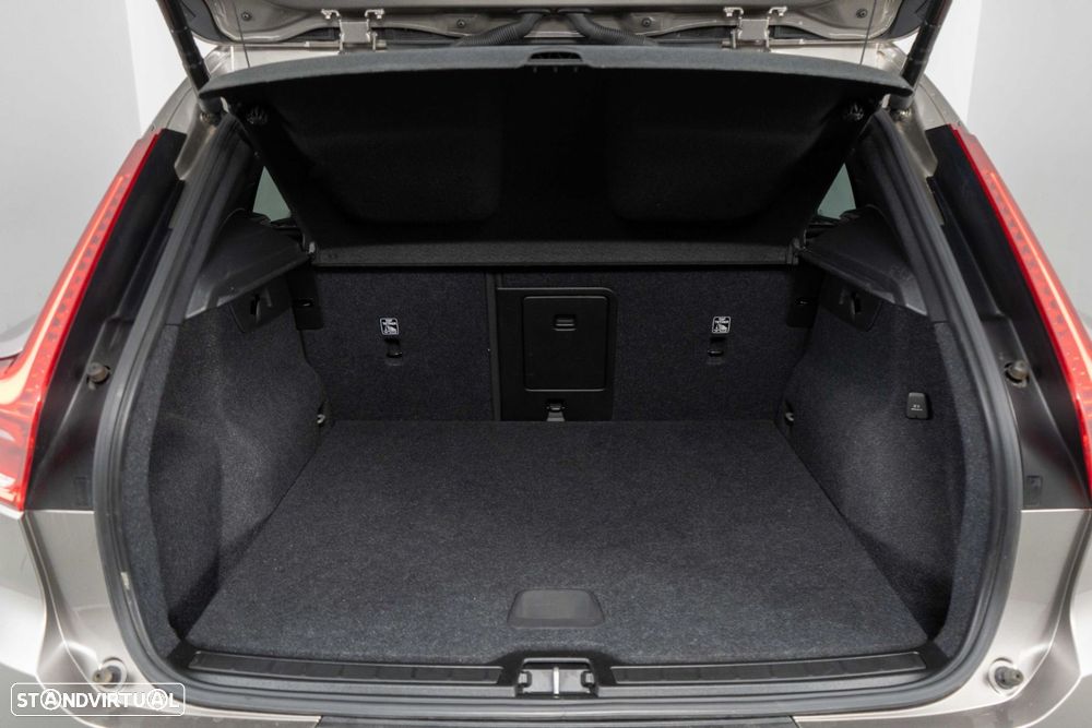 Volvo XC 40 1.5 T4 PHEV Plus Bright - 14