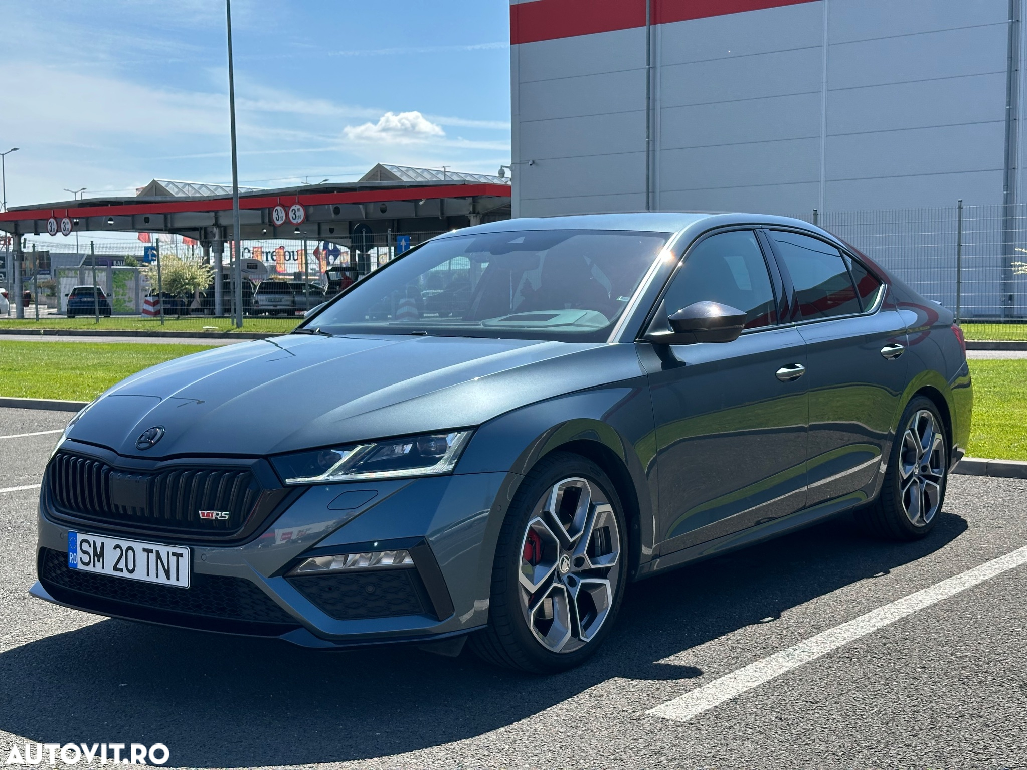 Skoda Octavia 2.0 TSI DSG RS - 14