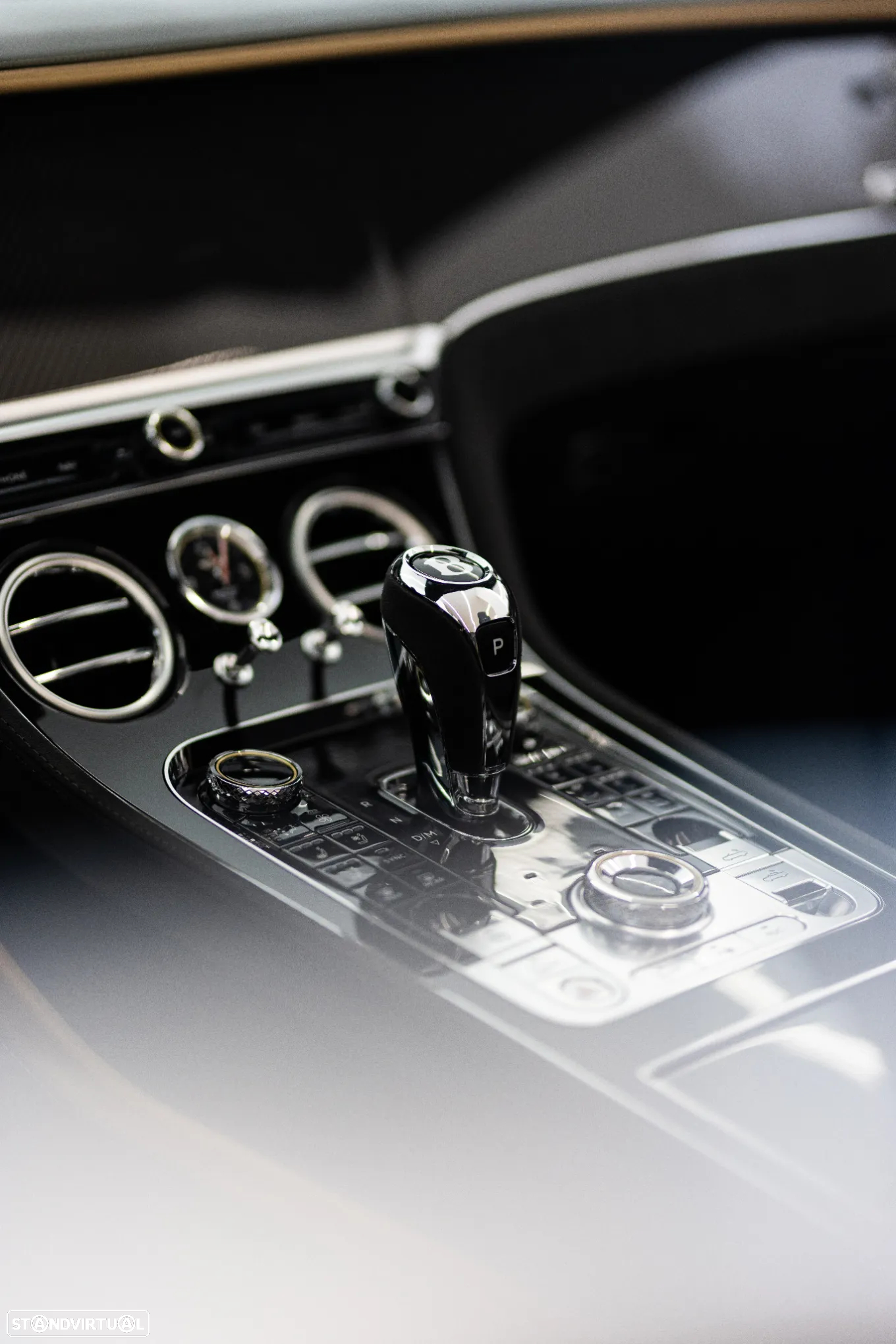 Bentley Bentayga V8 Azure - 9