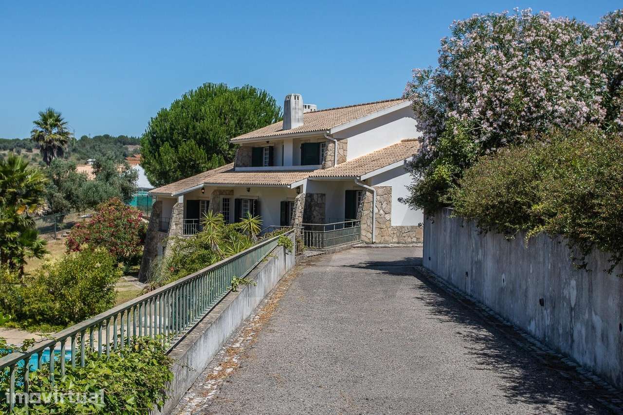 Quinta com Moradia T6, Piscina, Casa de Hóspedes, Picadeiro e Estábulo - Grande imagem: 5/60