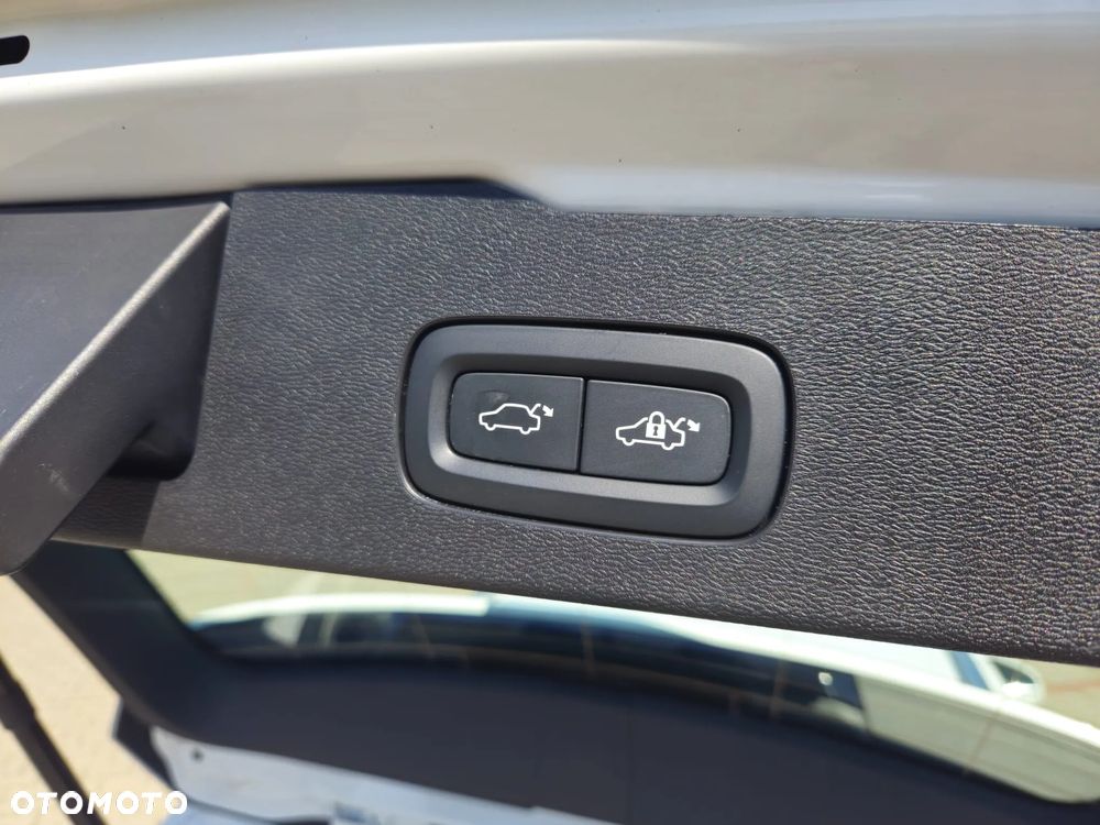 Volvo V60 B4 D Momentum Pro - 6