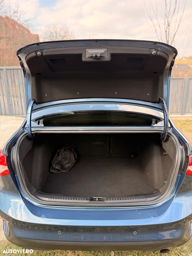 Ford Focus 1.0 EcoBoost Trend Edition - 11