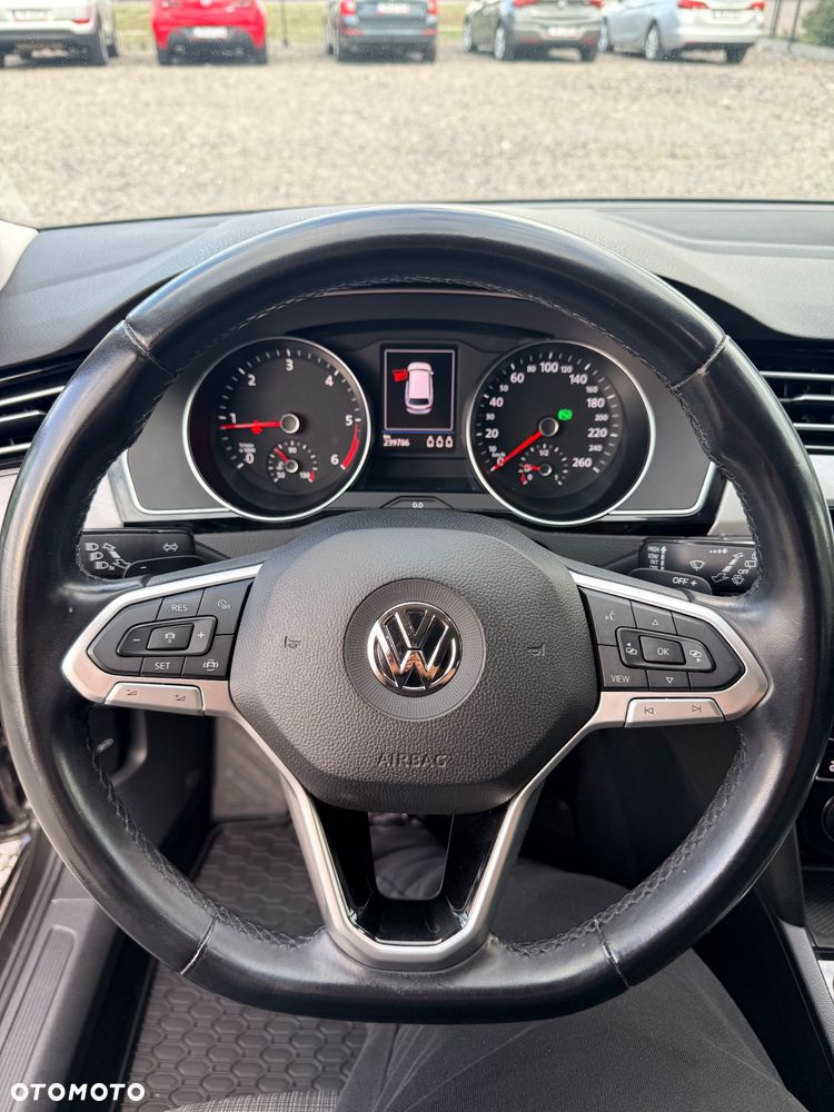 Volkswagen Passat 2.0 TDI SCR DSG Elegance - 12