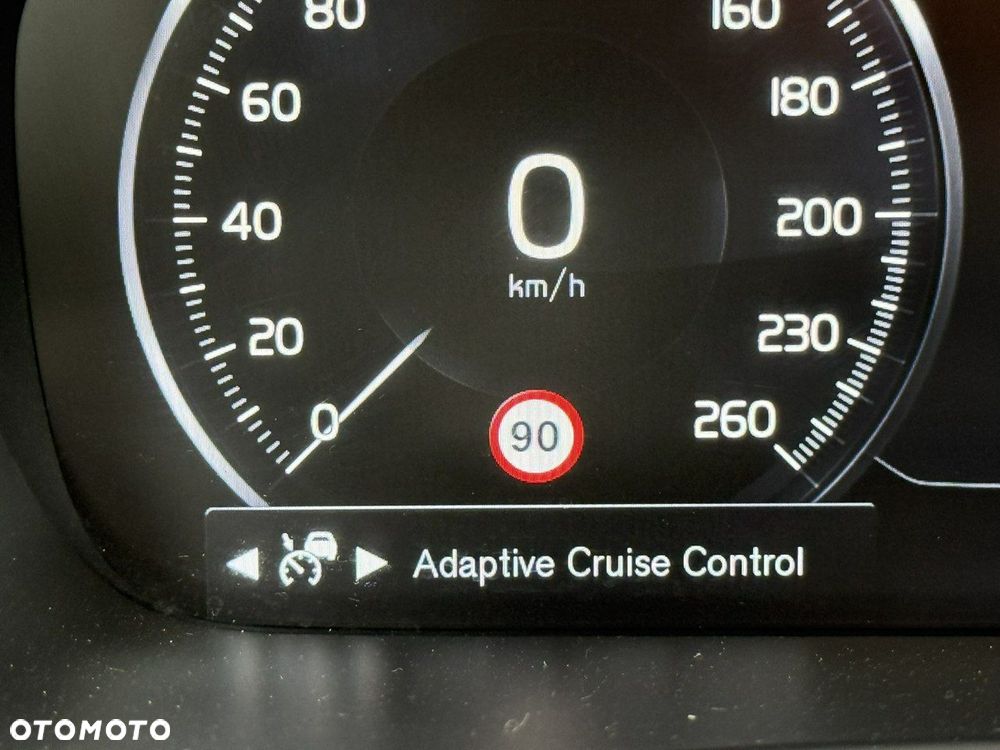 Volvo XC 90 - 35