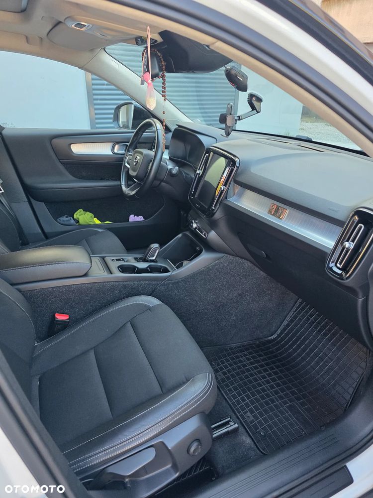 Volvo XC 40 D3 SCR Momentum - 10