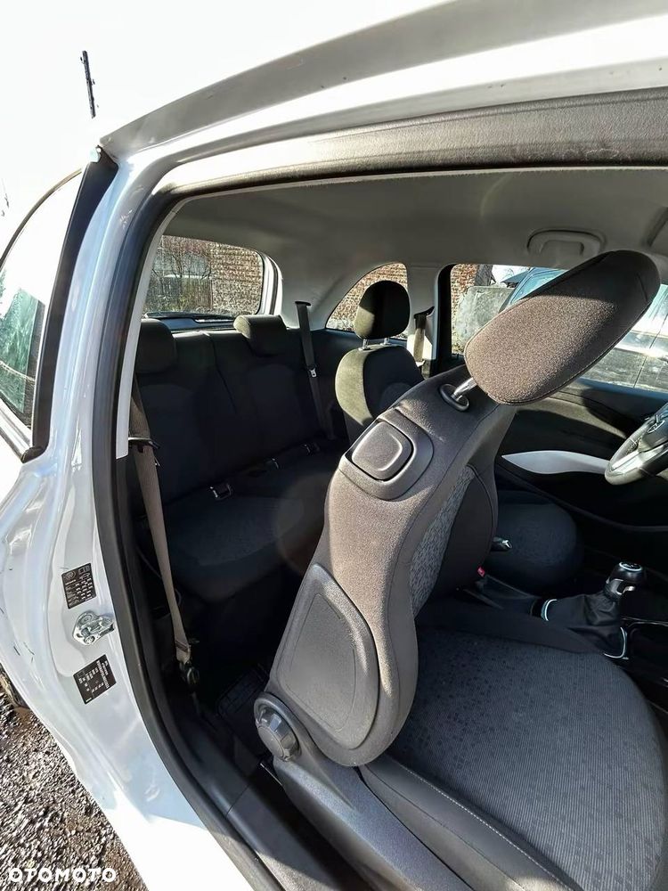 Opel Adam 1.2 White Link - 7