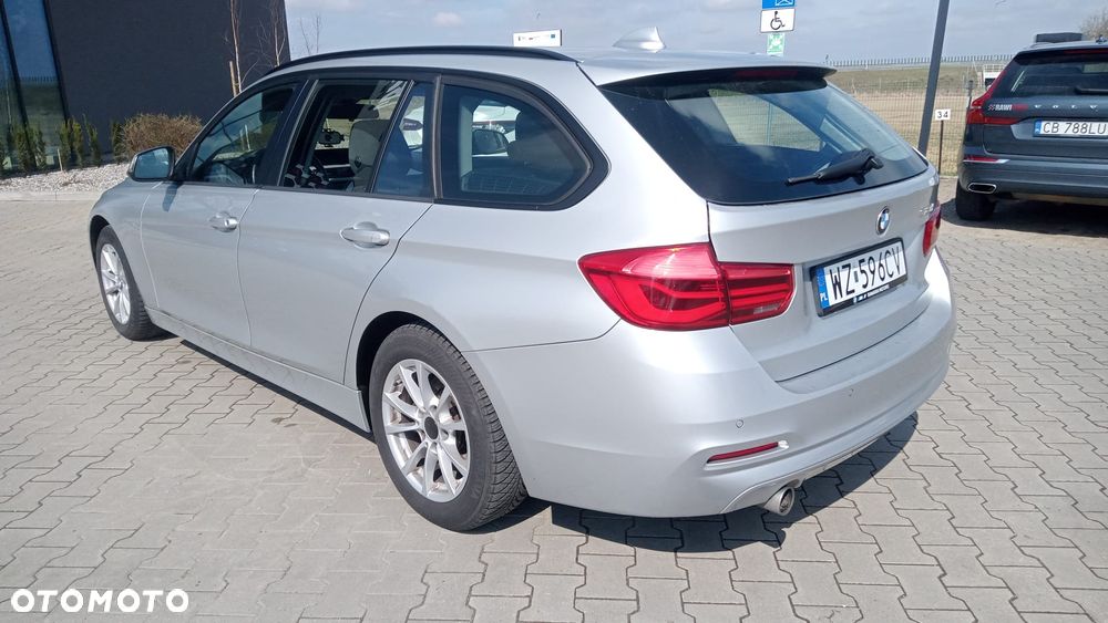 BMW Seria 3 318d - 4