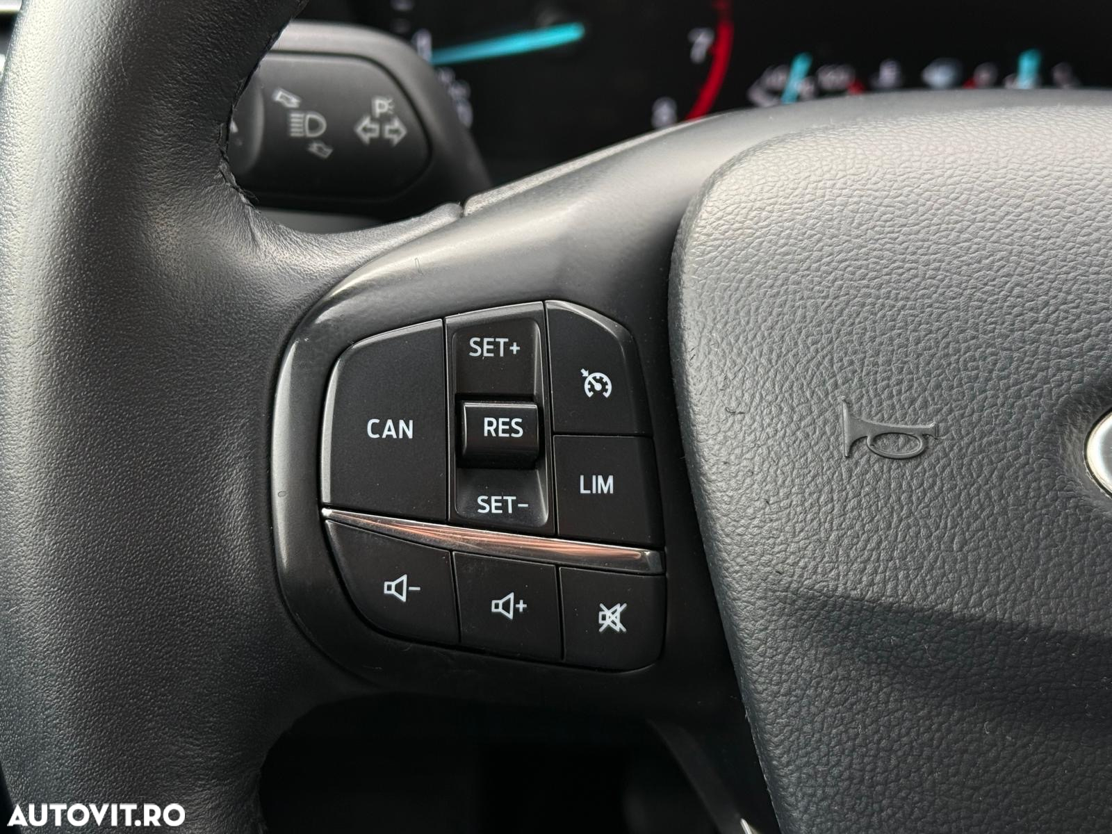Ford Focus 1.0 EcoBoost Start-Stopp-System COOL&CONNECT DESIGN - 16