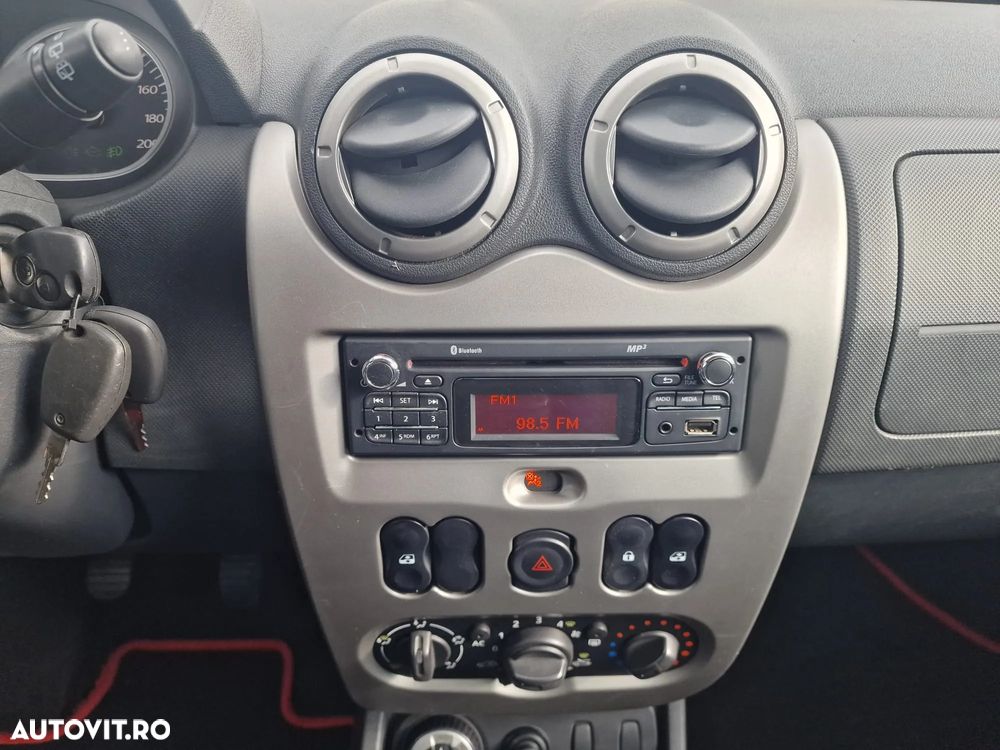 Dacia Duster 1.5 dCi 4x4 Prestige - 4