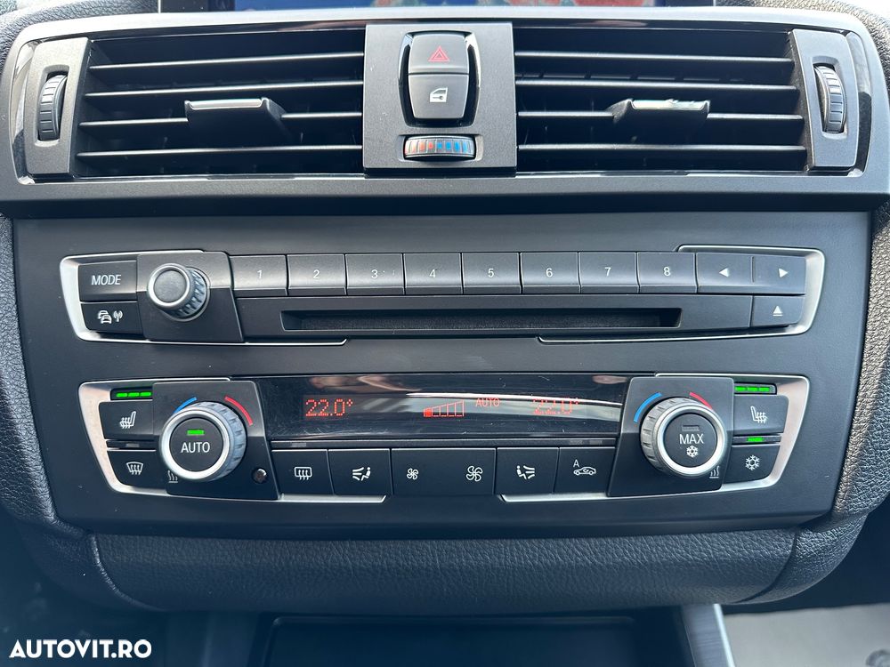 BMW Seria 1 118d Sport Line - 30