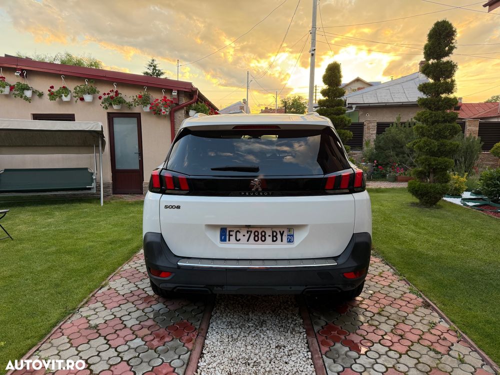 Peugeot 5008 - 5