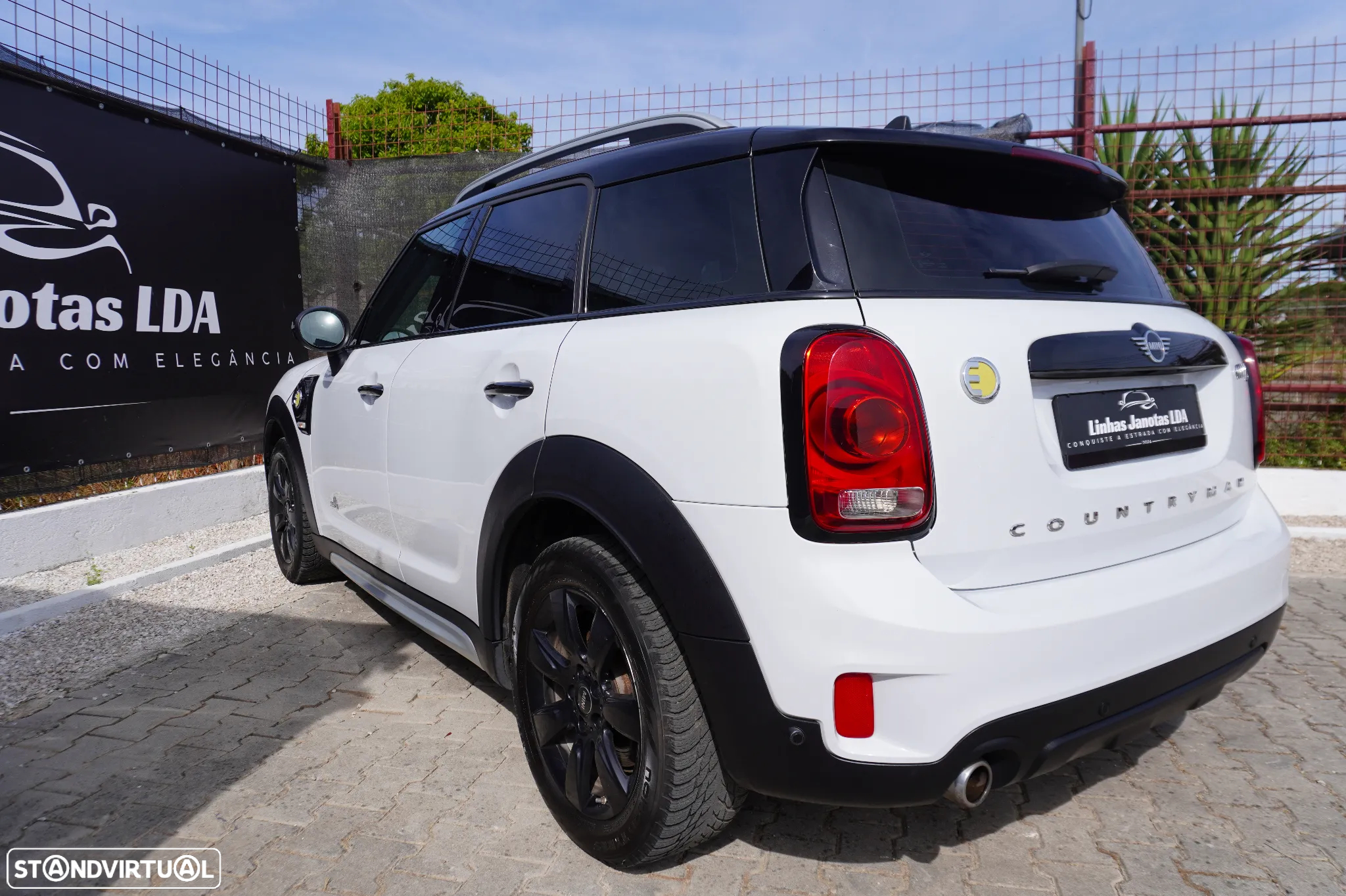 MINI Countryman Cooper SE ALL4 Auto - 2