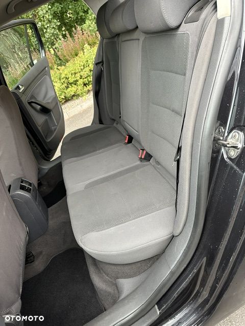 Volkswagen Golf - 22