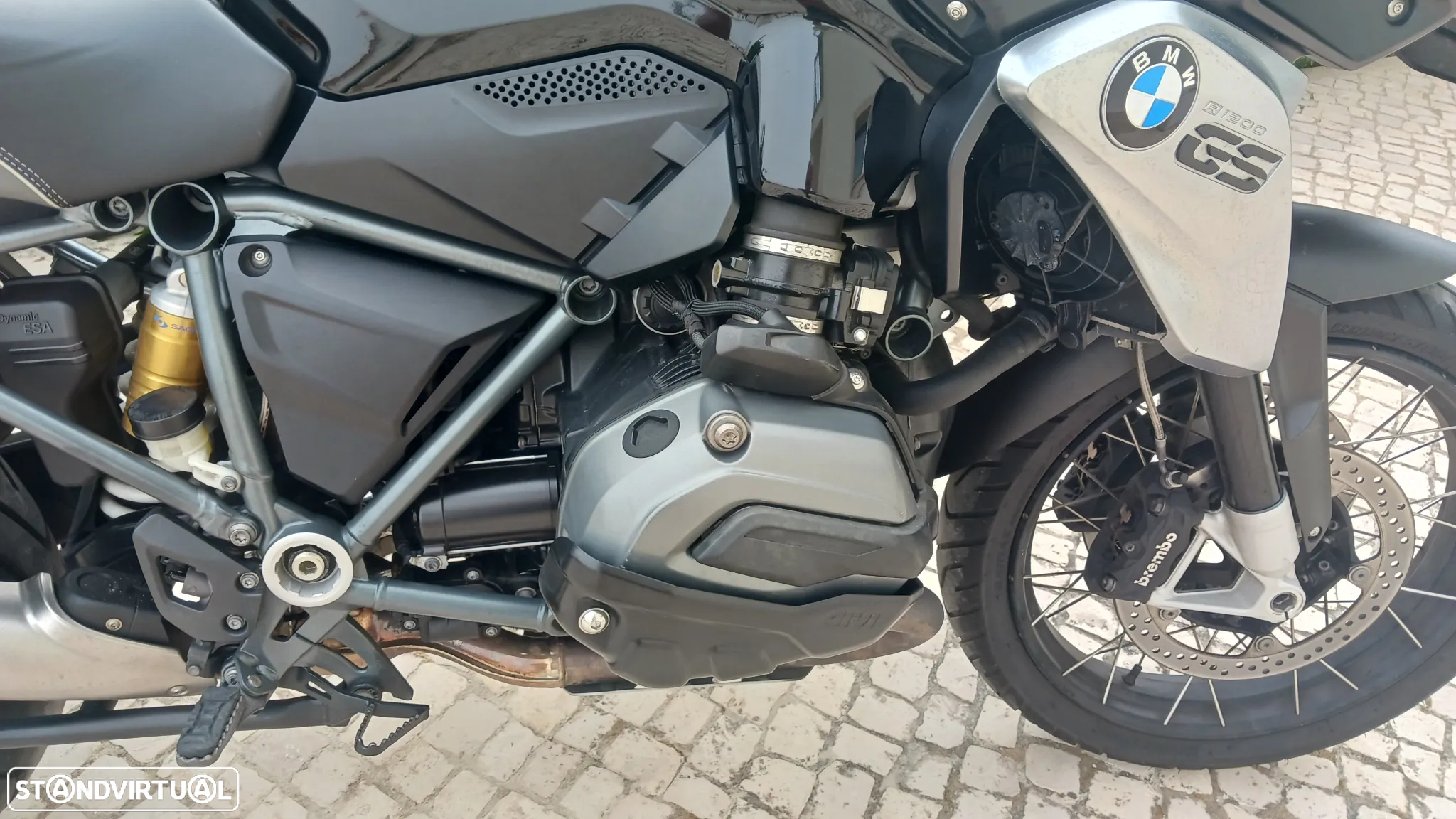 BMW R 1200 GS TRIPLE BLACK - 8