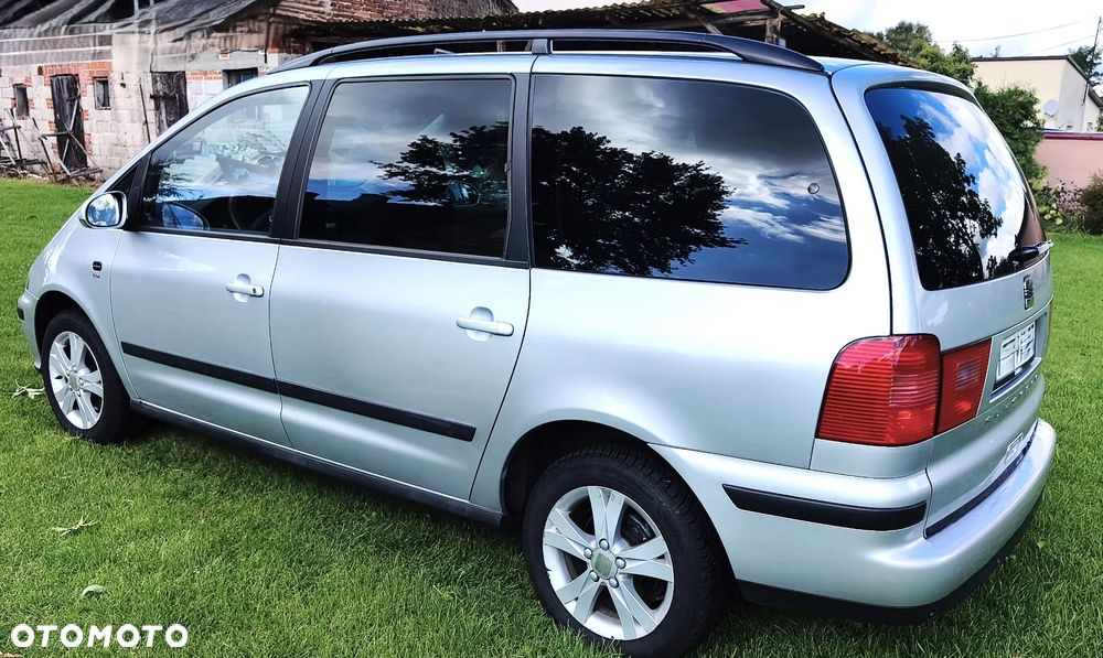 Seat Alhambra 2009 photo 2