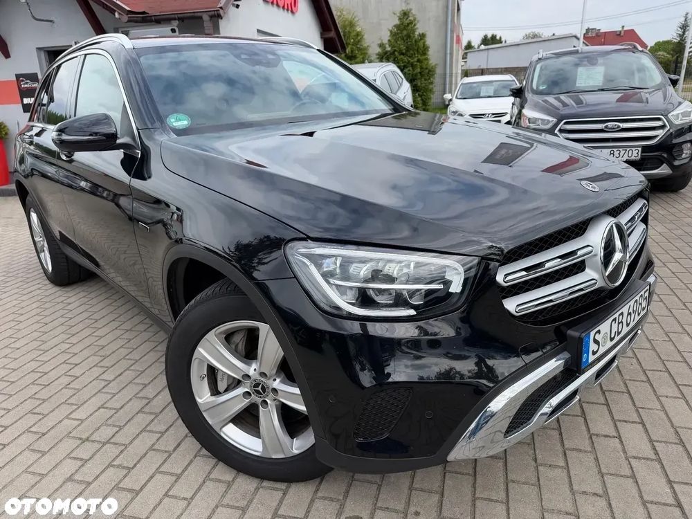 Mercedes-Benz GLC 300 e 4-Matic - 9